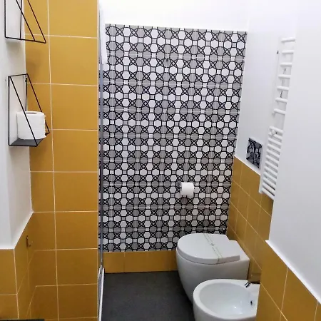 Casa Italiano - Bestbnb Garbatella * روما
